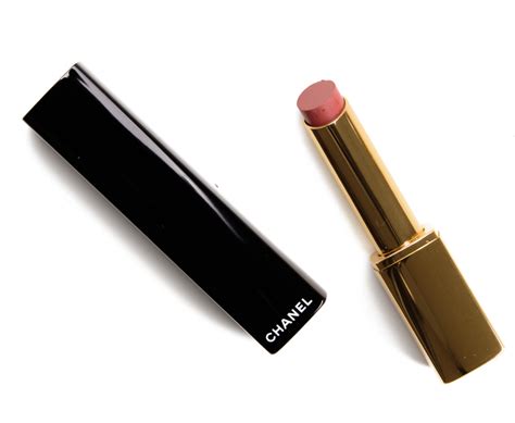 beige chanel lipstick.